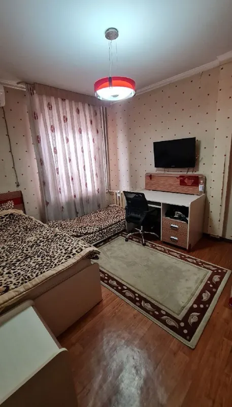Продаётся 4-комнатная квартира в Мирабадском районе, ул. Чехова — фото 1