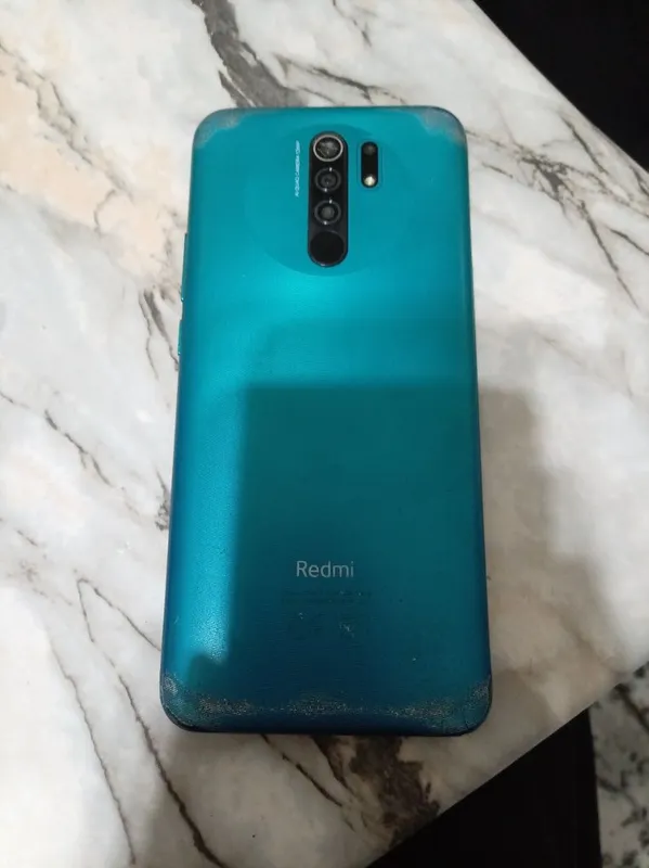 Redmi 9 o'zi Paymati 32 Gb zor telfon. Zor ishlaydi olinglar zor tel