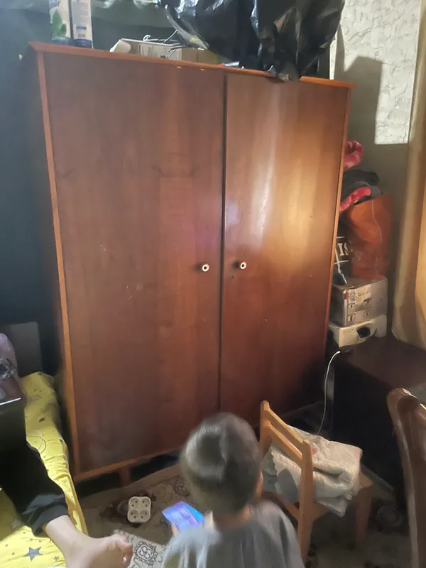 Shkaf ruminskiy juda baquvvat va ogir