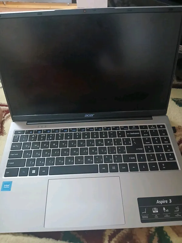 acer notbuk 8/256GB 1