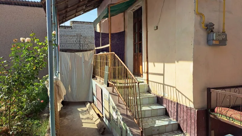 Yangiyoʻl tumani obod mahalla musoq-4ko'cha 15 uy 4