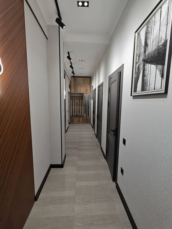 3 xonali kvartira sotiladi, 70 m², 2/8, Yashnobod tumani 8