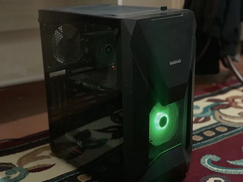 Ryzen 5 3600, 1050ti, 16gb(8x8), 128 m2, 256 SSD