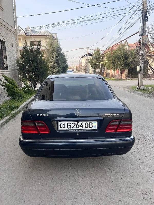 Mercedes E230 AMG 8 Mercedes E230 AMG 8