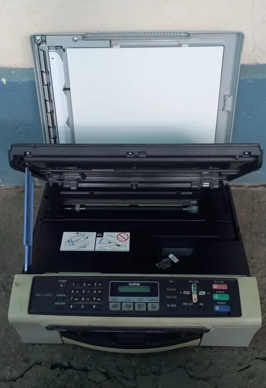 Mymio MFC-240C. 7 tasi 1 da. 3 Mymio MFC-240C. 7 tasi 1 da. 3
