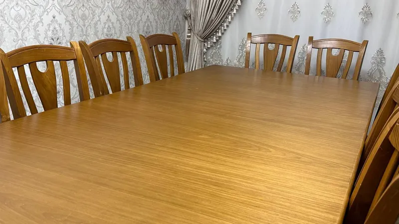 Продаются стол и стулья, без дефектов 4