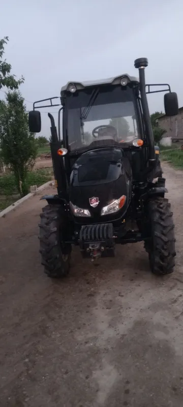Farmlead 504 traktori sotiladi