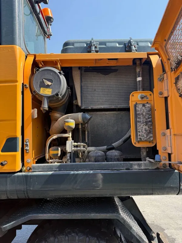 колесный экскаватор Hyundai HW145 7