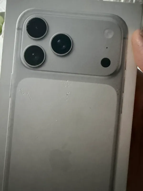 iPhone 17 pro Max 256 silver