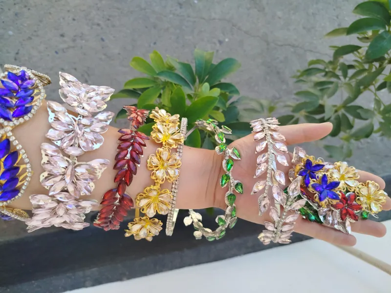 Kelin va qizlar uchun 6 talik diademali sarpa set