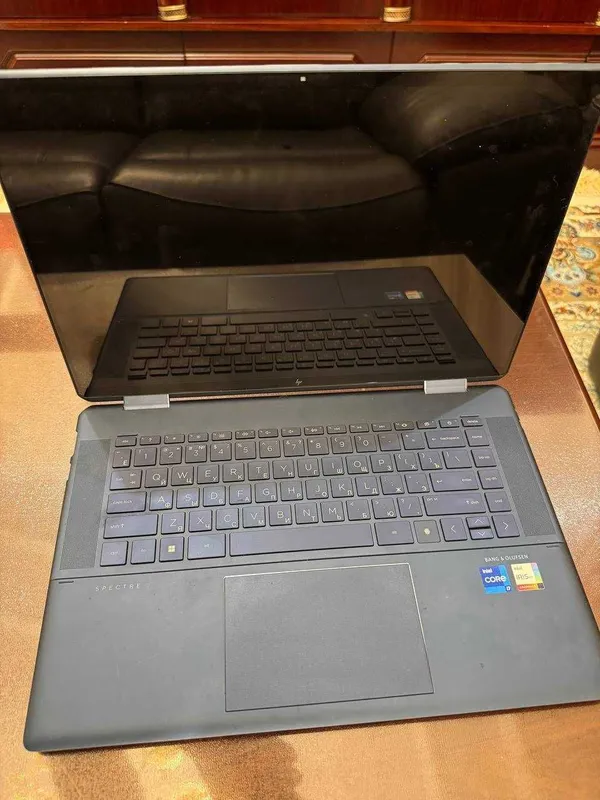 HP Spectre x360 16-f0xxx / Intel Core i7 / 16GB / 512GB SSD — фото 1