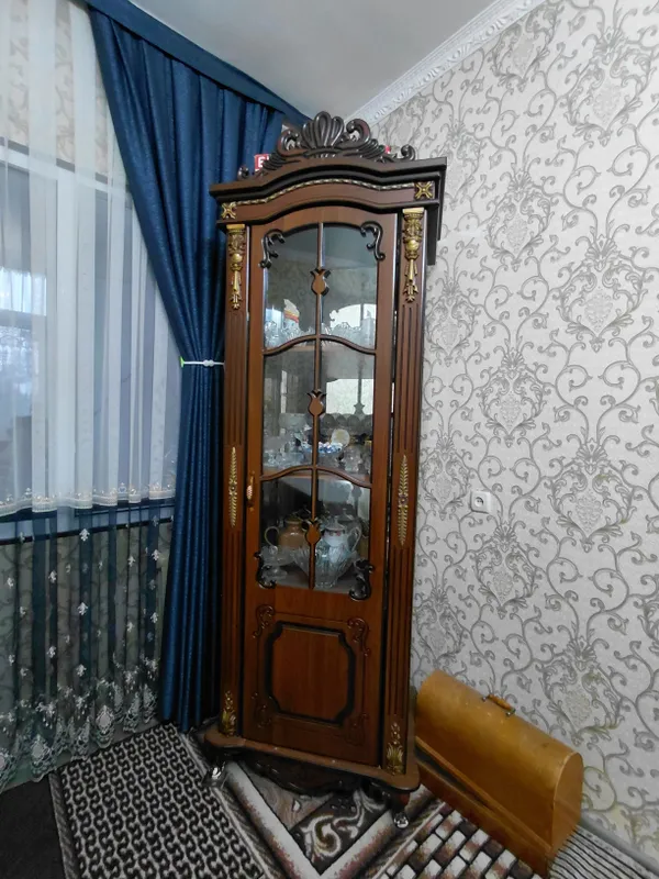 Продаётся шкаф,стол и стулья, в хорошем состоянии — фото 2 Продаётся шкаф,стол и стулья, в хорошем состоянии — фото 2
