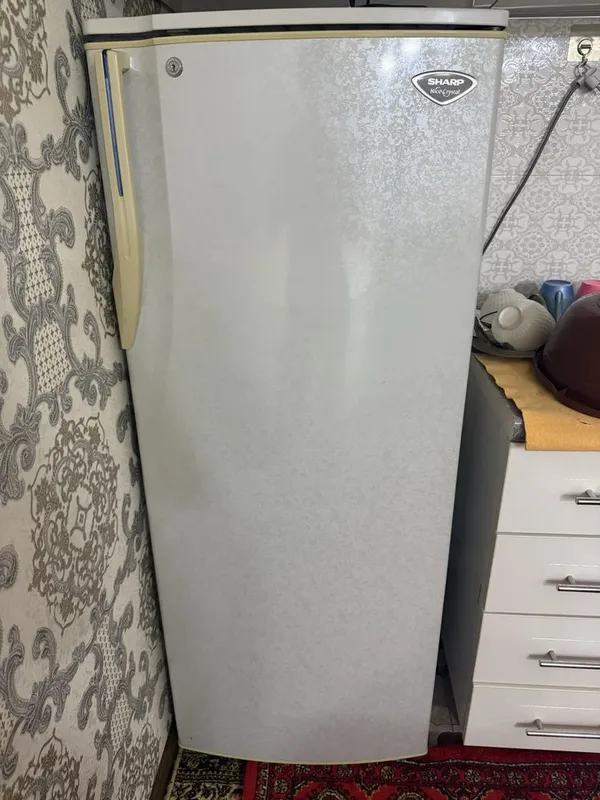 Xolodilnik sotiladi yaxshi ishlaydi