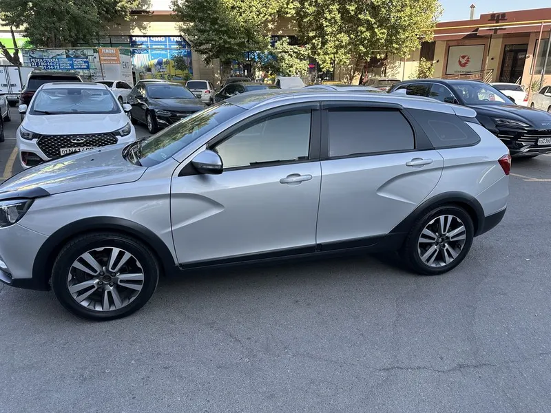 Lada Vesta Cross SW (2019) — фото 2