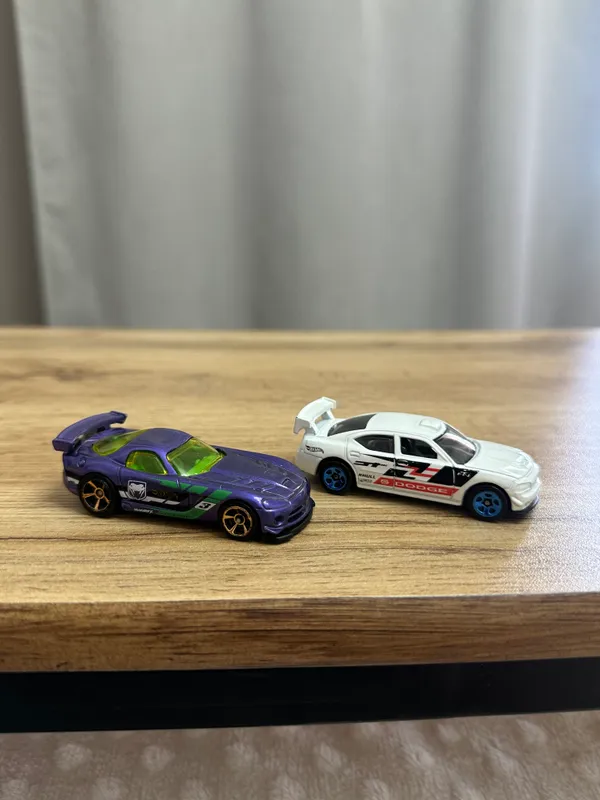 Набор из 5 машинок Hot Wheels 2 Набор из 5 машинок Hot Wheels 2