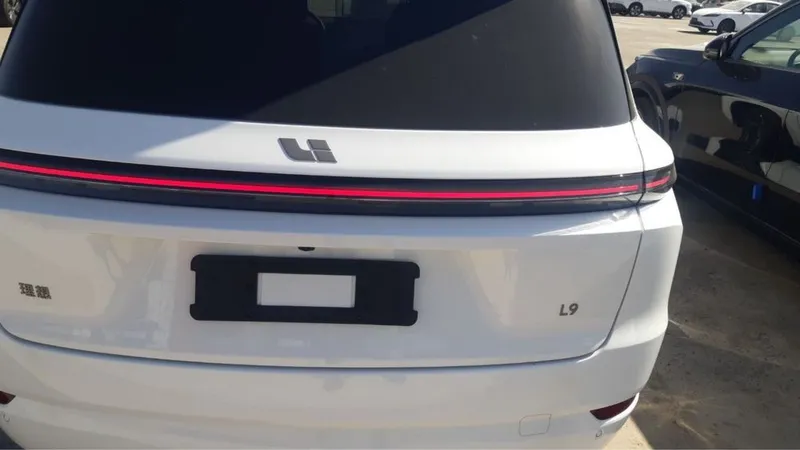 Li9 Ultra Restayling 2025 avto kredit ham bor 2 Li9 Ultra Restayling 2025 avto kredit ham bor 2