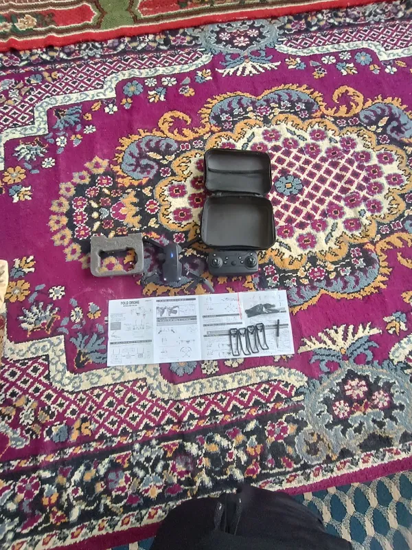 E88 dron buni 300.000 ga oganman uchadi lekin orqa paraklari yoq arzon