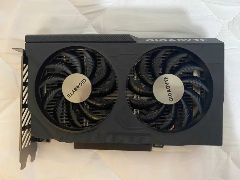 Gigabyte RTX4060 8Gb 1 Gigabyte RTX4060 8Gb 1