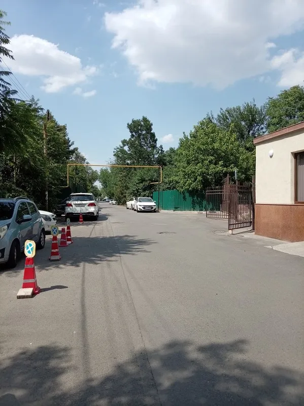 Бизнес центир офисга хостел учун жой участка углавой сентирда 5 Бизнес центир офисга хостел учун жой участка углавой сентирда 5