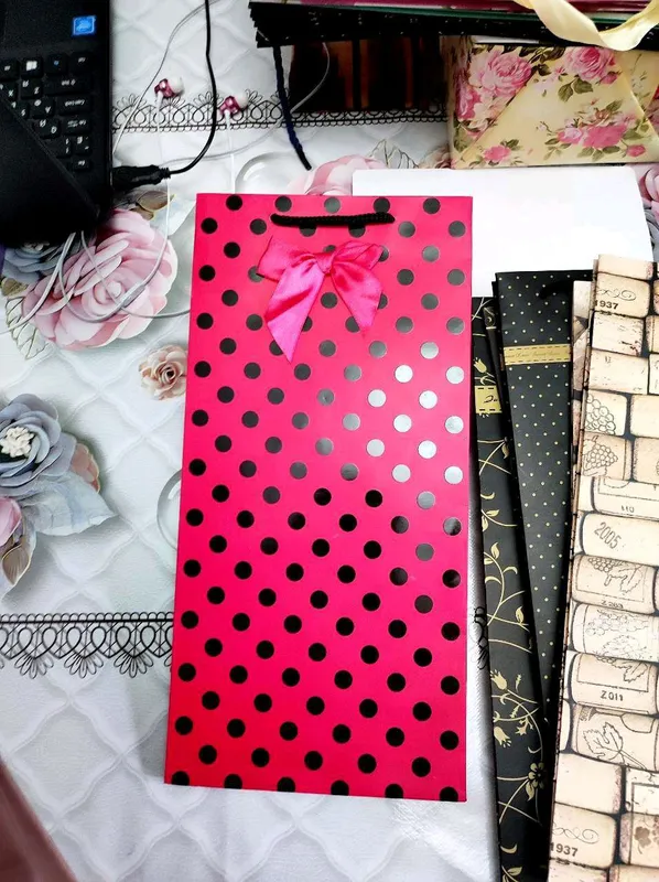 Sovg‘alar uchun qog‘oz va karton sovg‘a paketlari 6