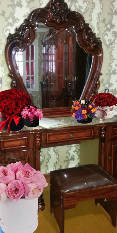 Мебель сотилади.Шкаф.2та тумбочка.Тримо,честер500$