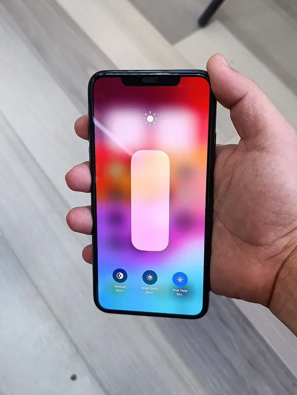 Apple iPhone 11 Pro Max 4