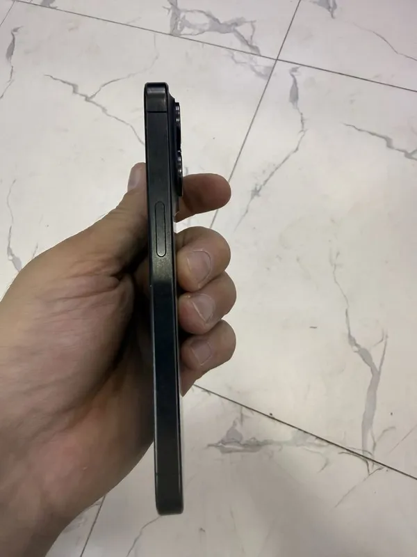 Iphone 15 pro bez karobka 82% yomkst 2 Iphone 15 pro bez karobka 82% yomkst 2