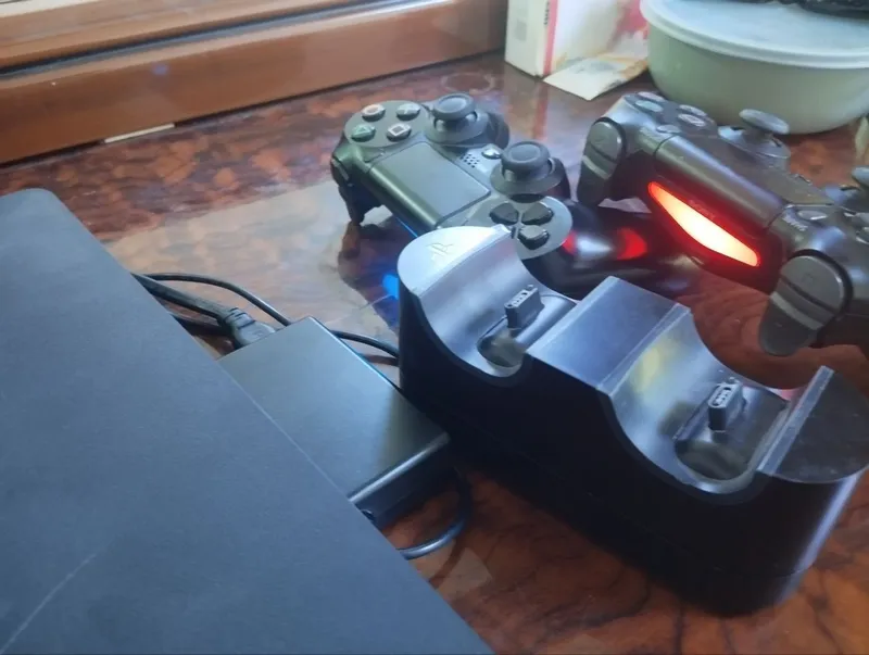 Playstation 4 Slim сотилади — фото 2