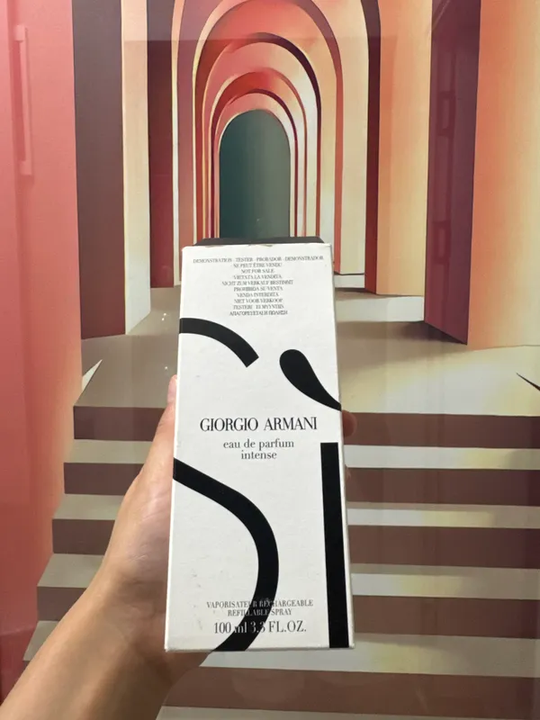 Giorgio Armani Sì Eau de Parfum Intense 3