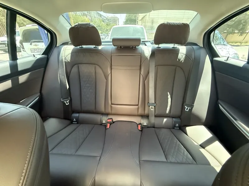 BMW I3 eDrive35L 2025 4
