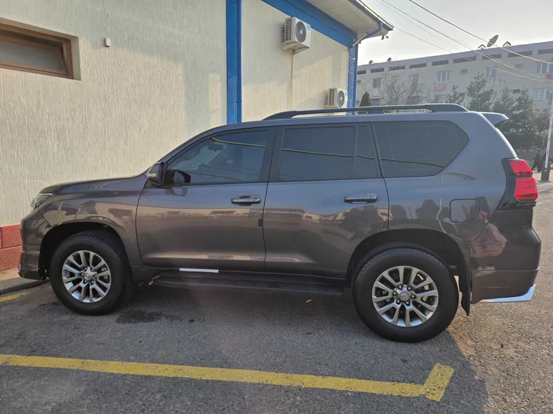 Toyota Land Cruiser Prado 2019 | 2.7 | Ideal holat — фото 4