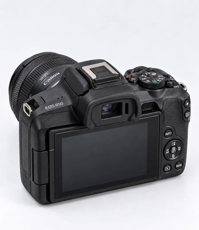 Canon EOS R50 + RF-S 18–45mm 2 Canon EOS R50 + RF-S 18–45mm 2