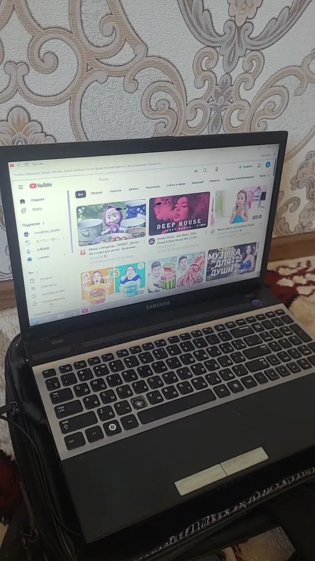 Ноутбук Samsung. .