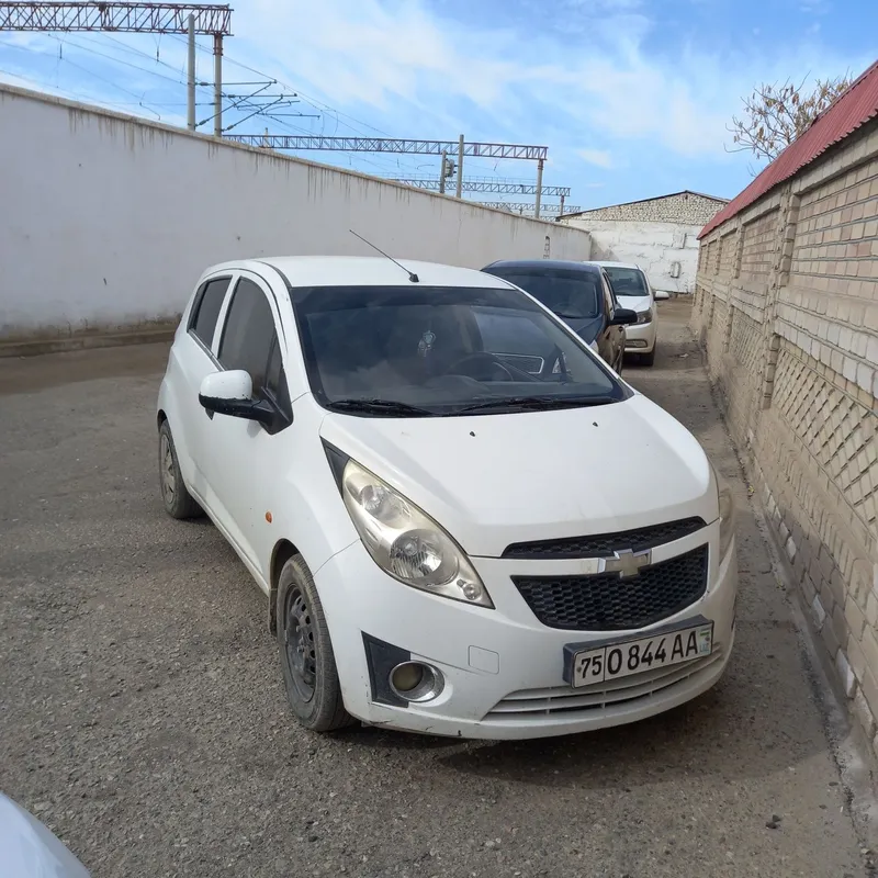 Арзон Спарк мошинаси сотилади