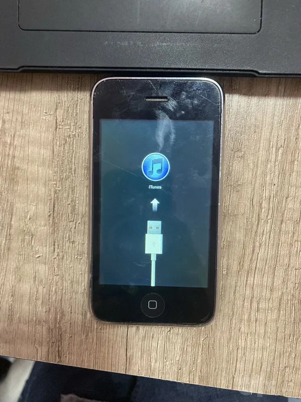 Продаётся iPhone, не работает 3 Продаётся iPhone, не работает 3