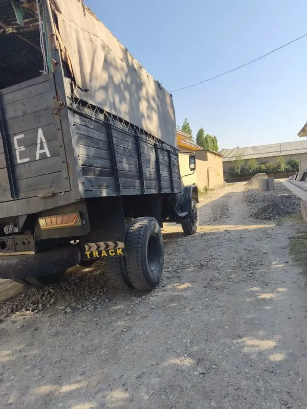 Zil 131 sotiladi mator karopka chotki 5 Zil 131 sotiladi mator karopka chotki 5