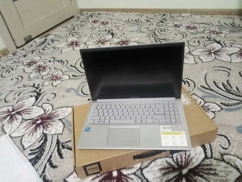 Asus vivobook hali yangi ishlatilmagan pul kerak. 2