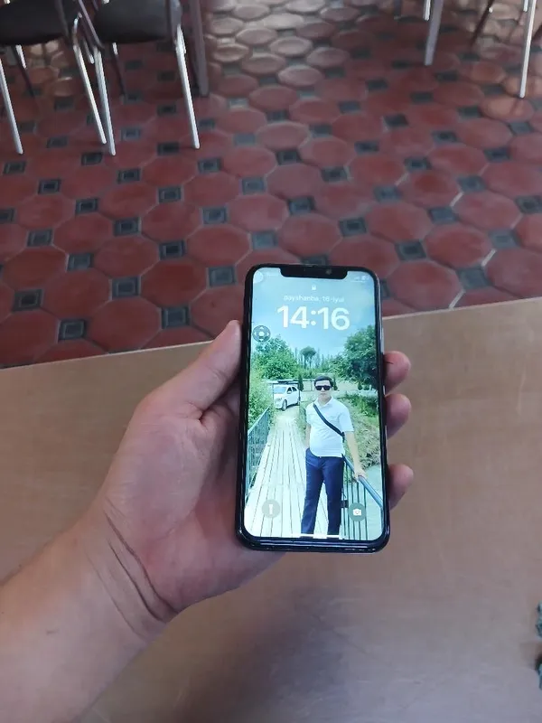 Iphone X память 64GB экран не очень, других дефектов нет 1 Iphone X память 64GB экран не очень, других дефектов нет 1