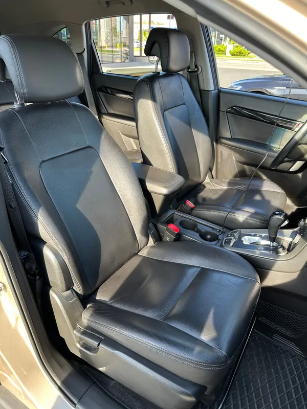 Chevrolet Captiva LT Plus 4WD 5 Chevrolet Captiva LT Plus 4WD 5