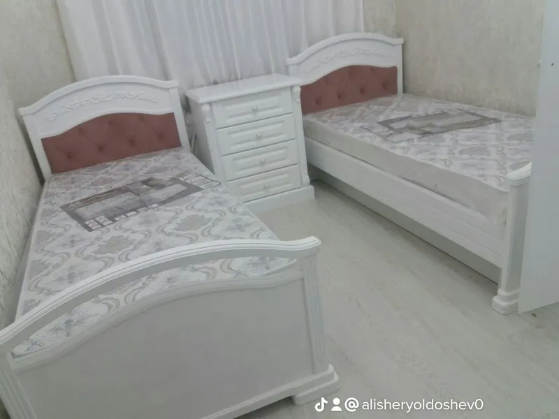 Kravat klassik chinor va shpondan oq tilla orex qaymoq ranglari bor — фото 7