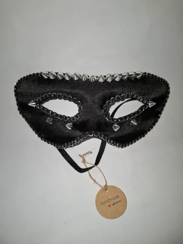 Maskarad niqobi 1 Maskarad niqobi 1