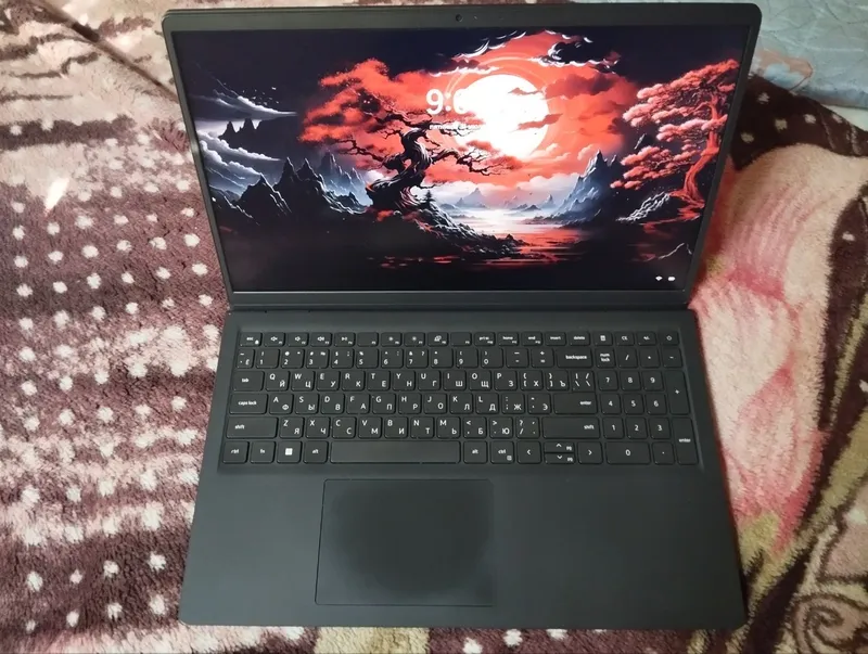 DELL ноутбук I с комплектом 3