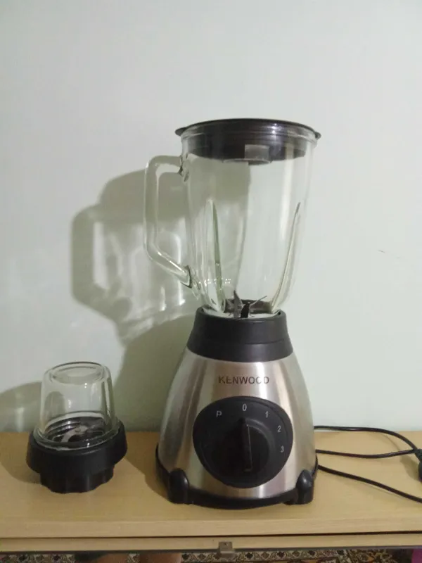 Продается блендер Kenwood 1000w. 1 Продается блендер Kenwood 1000w. 1