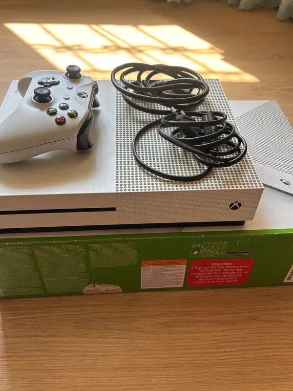 Xbox One S 1TB, с Коробкой! Состояние Идеальное 3 Xbox One S 1TB, с Коробкой! Состояние Идеальное 3