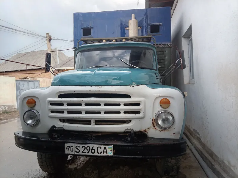 Zil 138