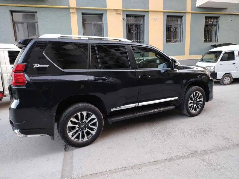 2023 -йил Toyota Land Cruiser Prado 2.7L E — фото 3