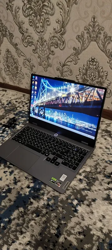 Noutbuk Lenovo LQQ