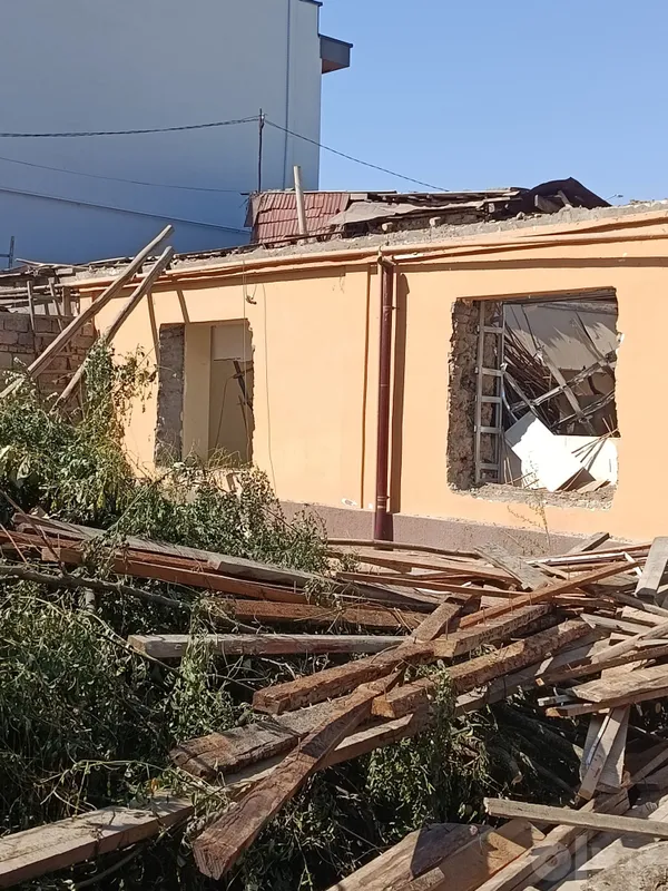 Eski uylarni buzib berish hizmati eski uy bogʻcha maktab buzib beramiz 1 Eski uylarni buzib berish hizmati eski uy bogʻcha maktab buzib beramiz 1