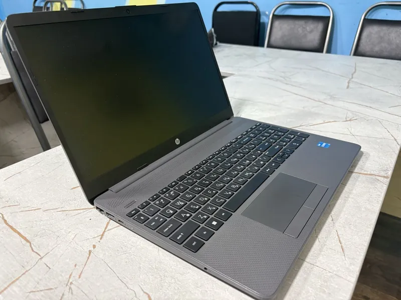 HP Noutbook i 3 core 3 HP Noutbook i 3 core 3