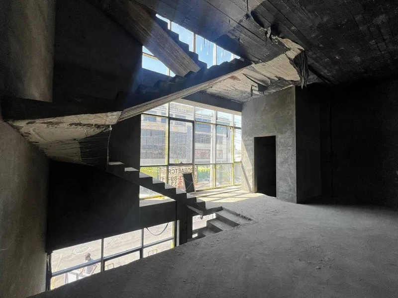 Здание вдоль дороги 716м2. Яккасарайский район. Срочная цена — фото 3